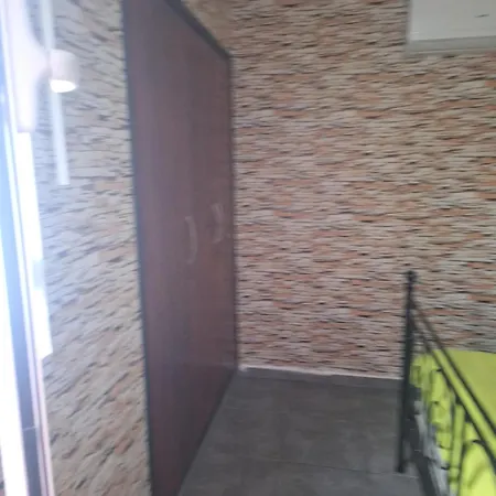 Apartment Spacious 1 Bedroom In Center Of